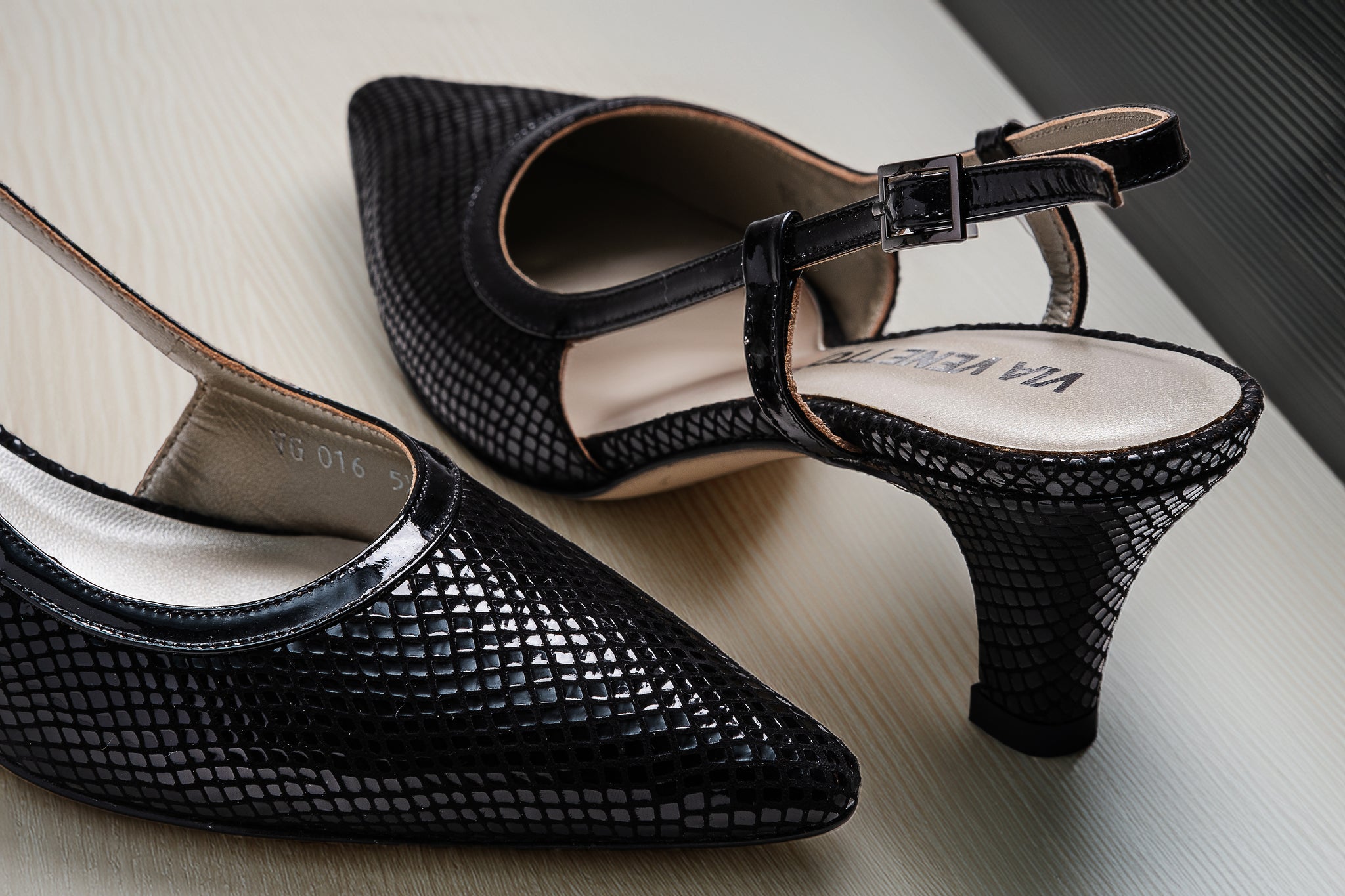 ASHLEY - Black Snake Embossed