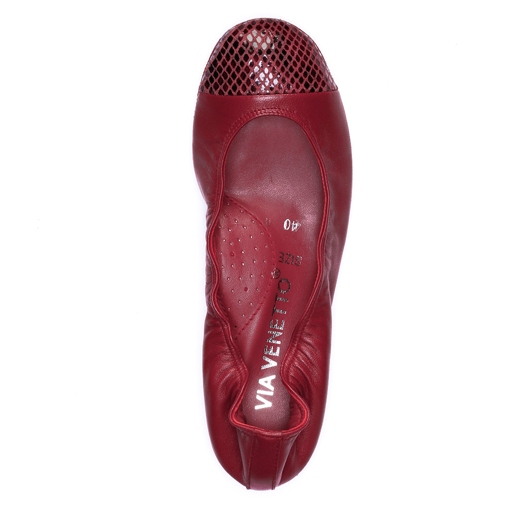 PEBBLES - Ruby T/Red Snake